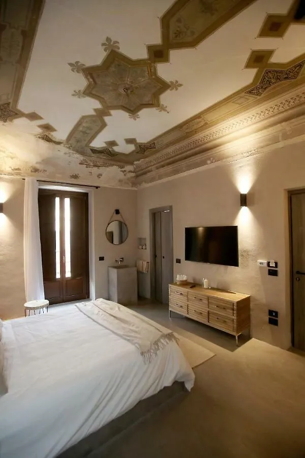 Casa Nostra Luxury Suites & Spa Palermo 3*,  Italia